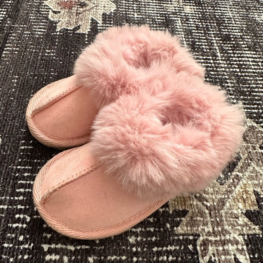 Hard soled fuzzy pink boot slippers